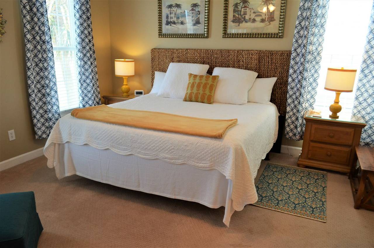 Bedroom 1 Down - 1 King Bed Bedroom 1 Down - 1 King Bed