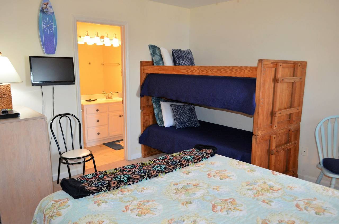 Each bedroom has a flat screen TV! Each bedroom has a flat screen TV!