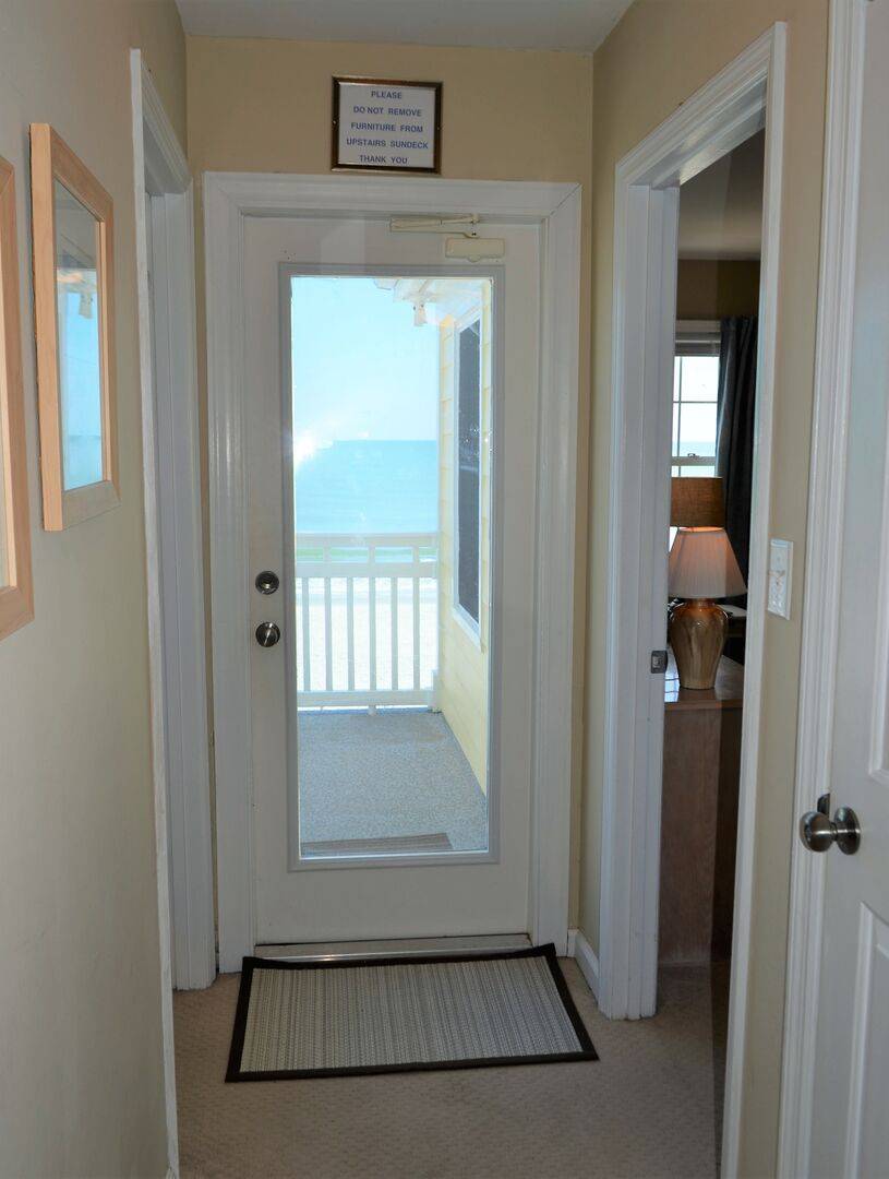Sundeck Access & Entry to Bedrooms 4 & 5 Sundeck Access & Entry to Bedrooms 4 & 5