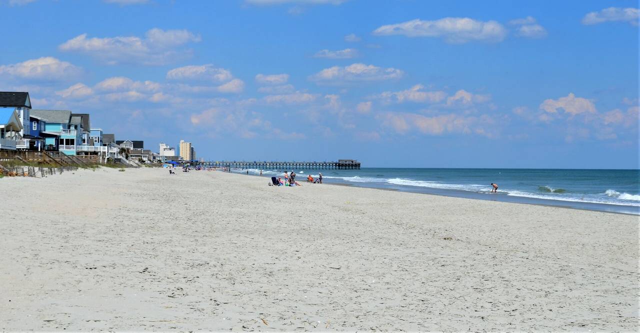 Have fun in the sun, sand, and surf when you vacation at Sunshine Inn! Have fun in the sun, sand, and surf when you vacation at Sunshine Inn!