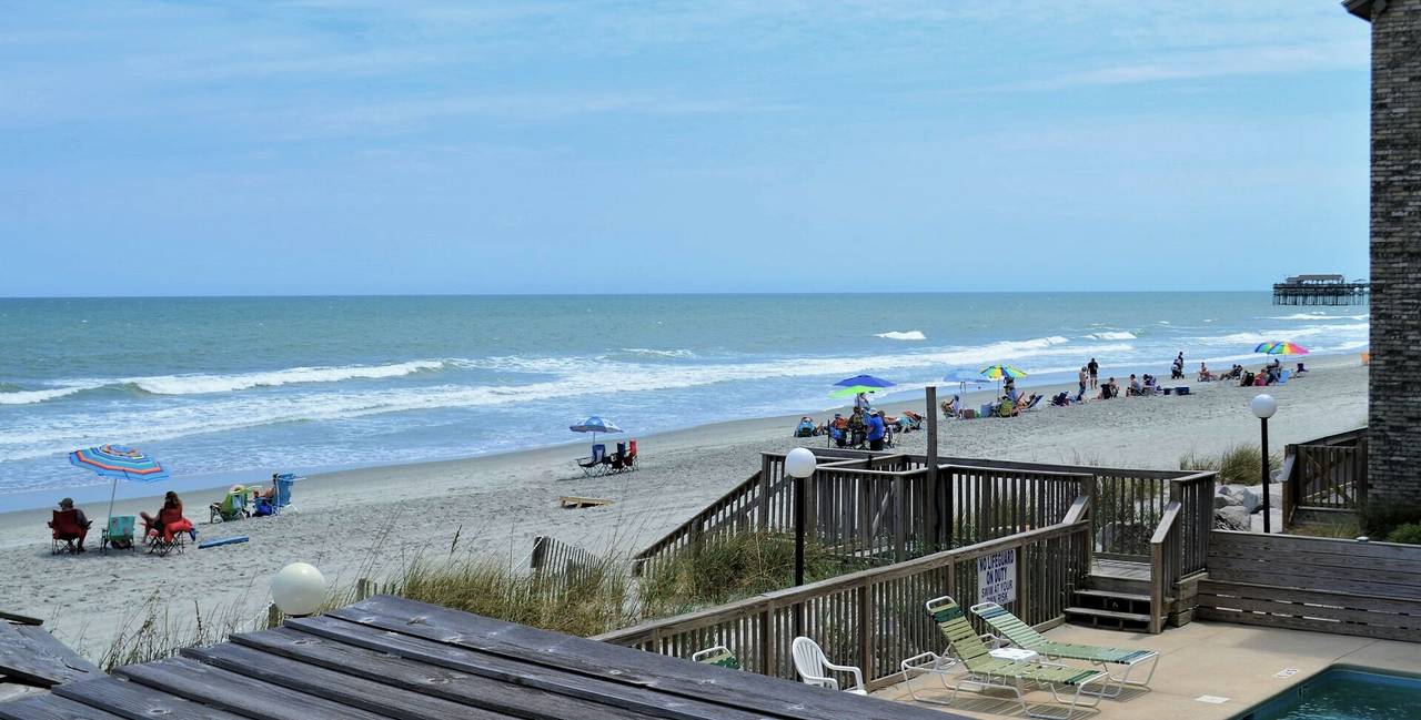 Steps away from Garden City Beach & Pier! Steps away from Garden City Beach & Pier!