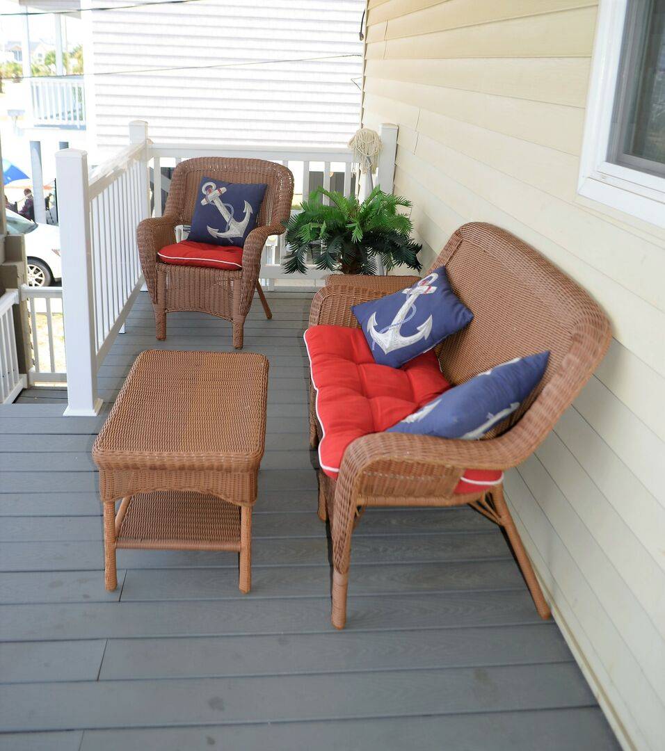 Porch access off kitchen. Porch access off kitchen.
