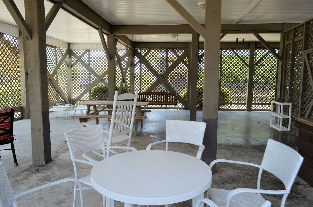 with plenty of seating and tables. with plenty of seating and tables.