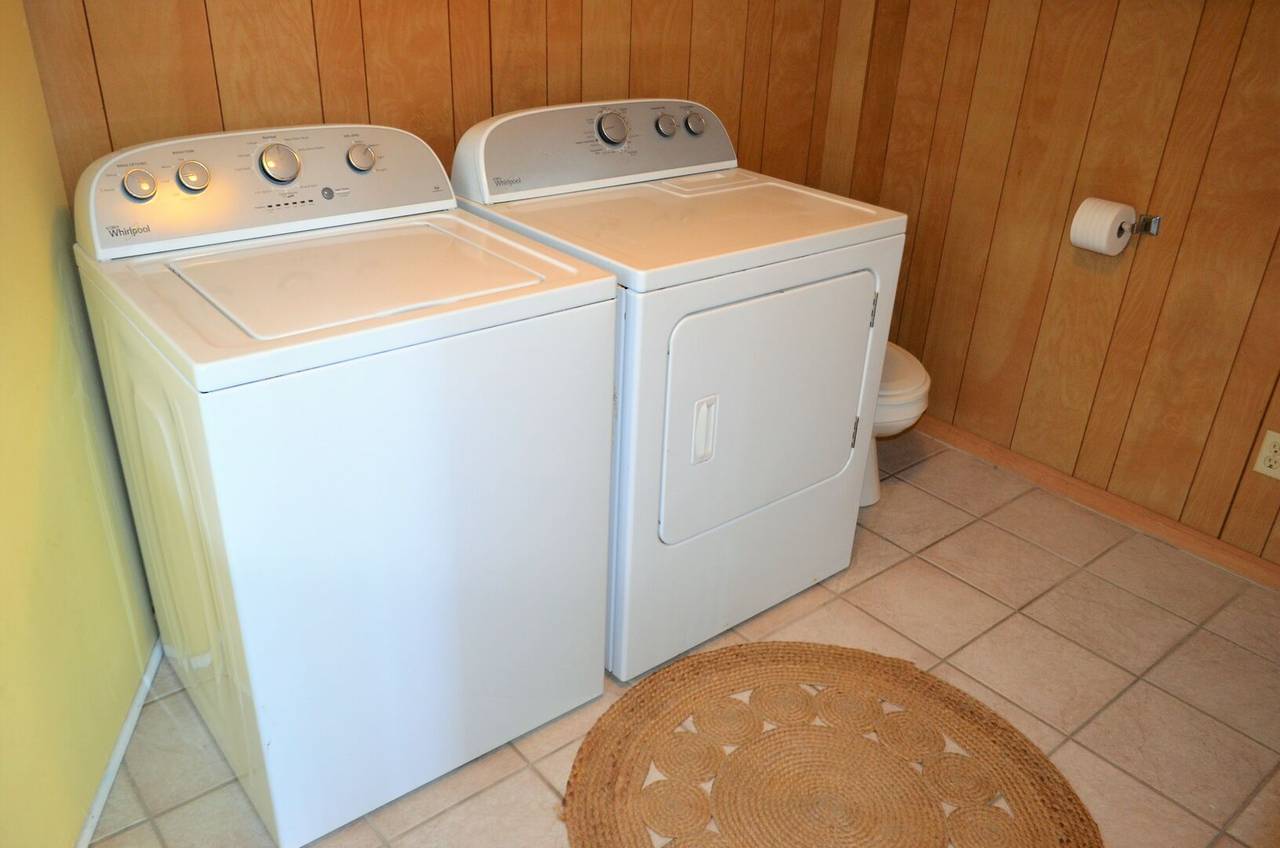 Washer & Dryer Washer & Dryer