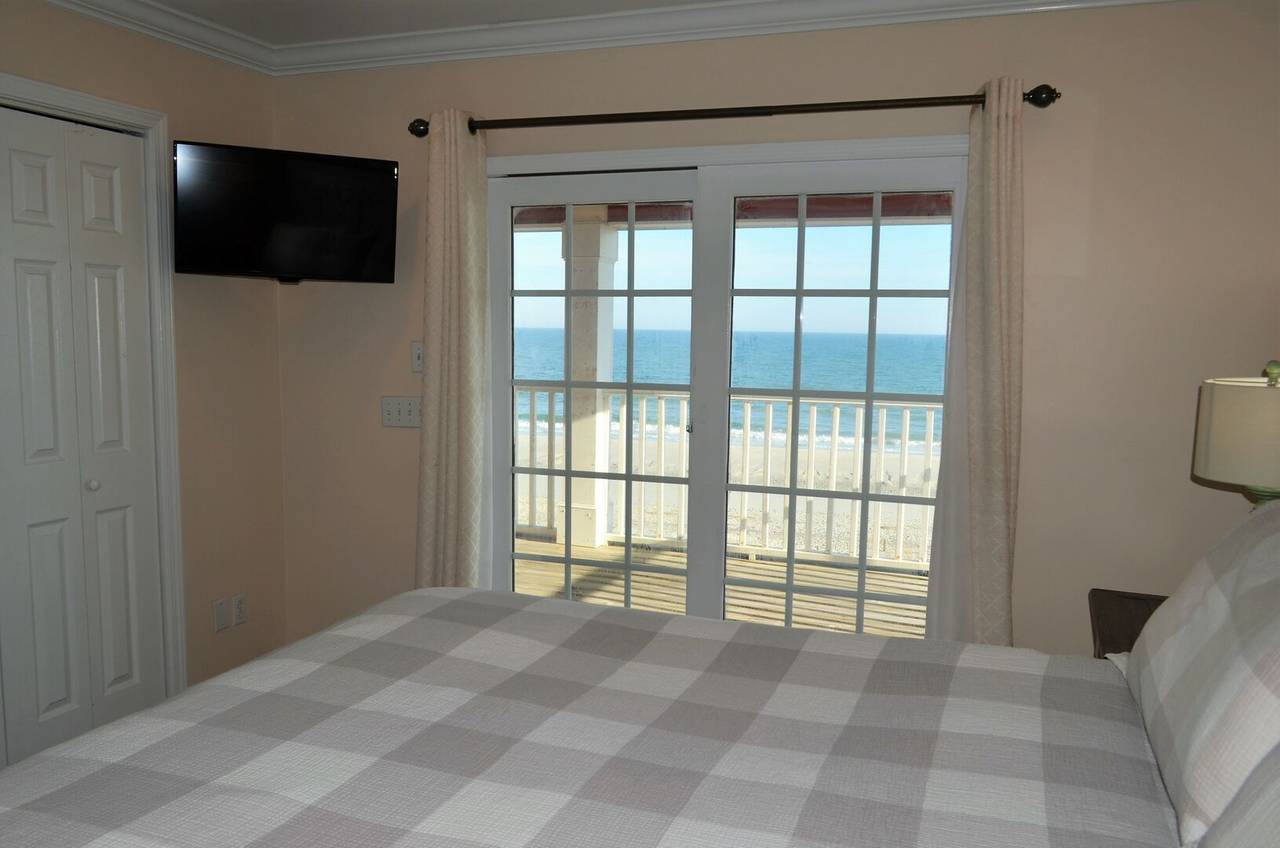 Wake up to ocean views! Wake up to ocean views!