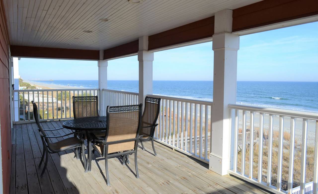 Feel the ocean breeze & Feel the ocean breeze &