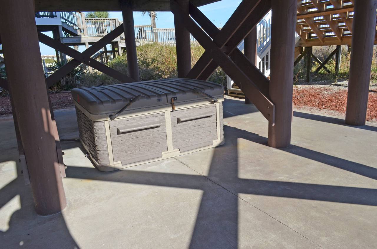 Stand alone hot tub located under the house. Stand alone hot tub located under the house.