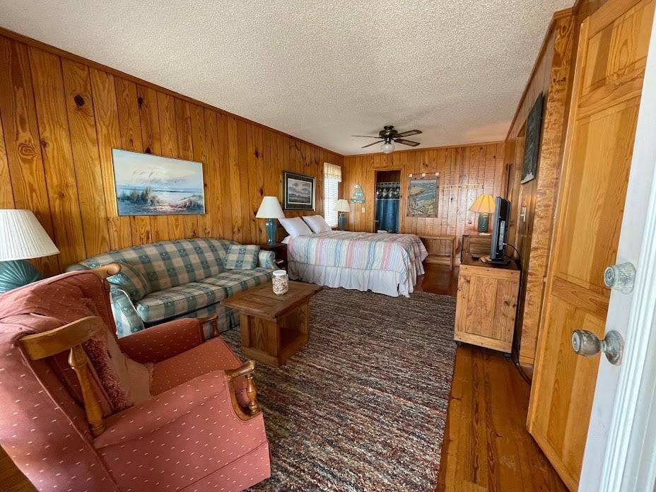 Bedroom 1 down Bedroom 1 down