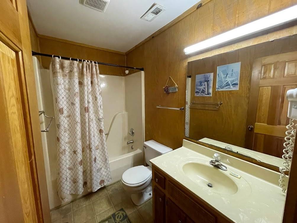 Upstairs hall bath Upstairs hall bath