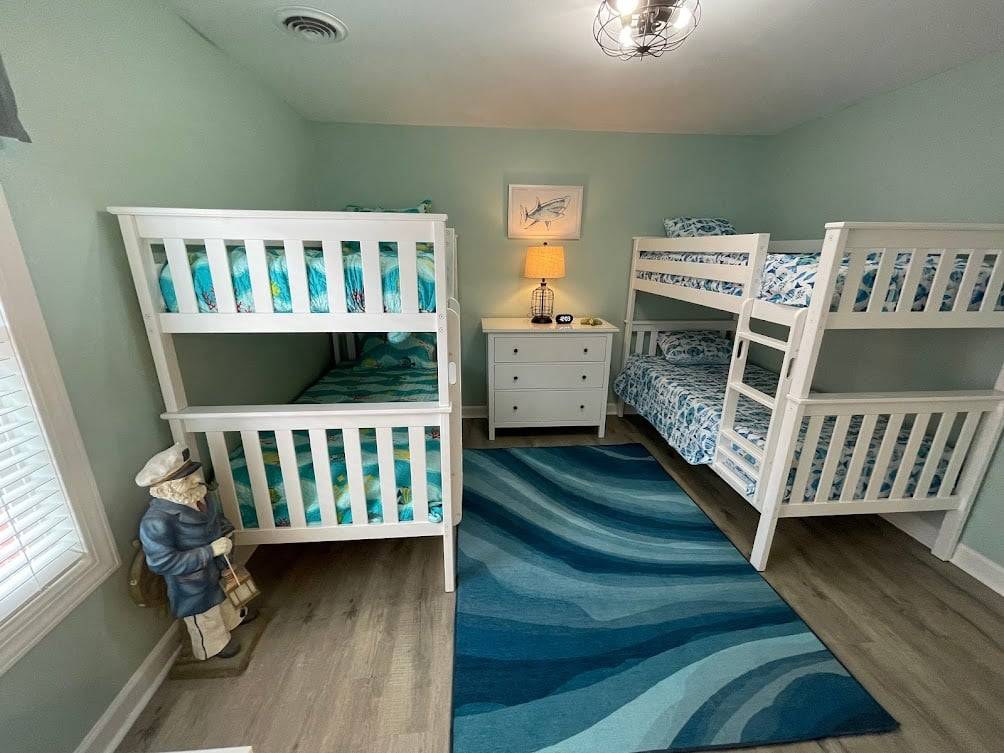 Bedroom 3 up (2 sets of bunks) Bedroom 3 up (2 sets of bunks)