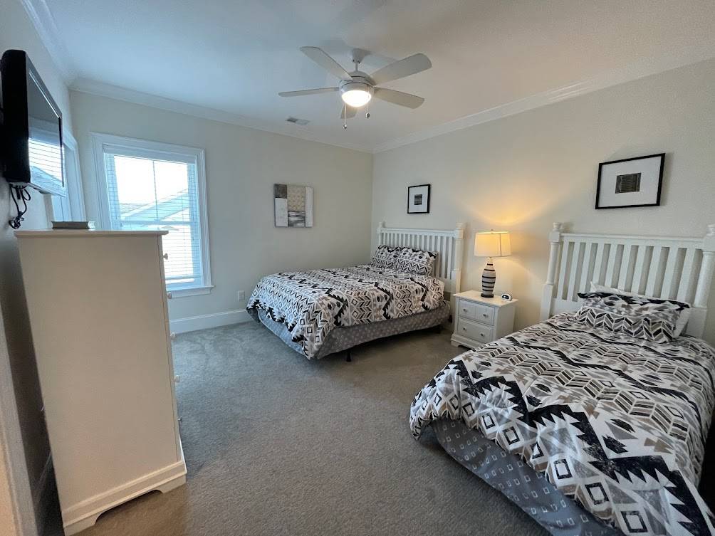 Bedroom 8 up - Queen, Single Bedroom 8 up - Queen, Single