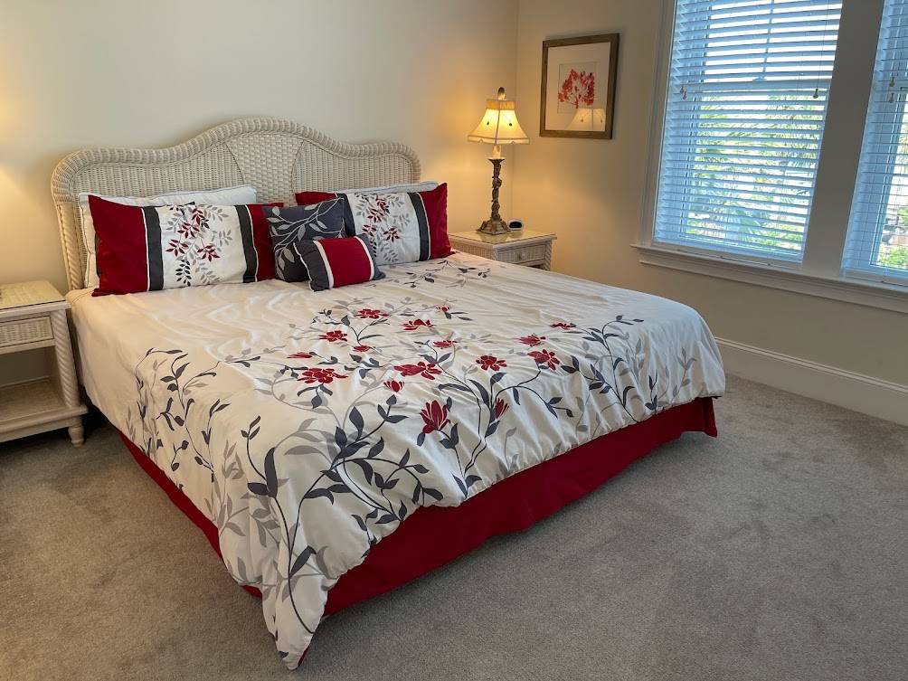 Bedroom 2 down - King Bedroom 2 down - King