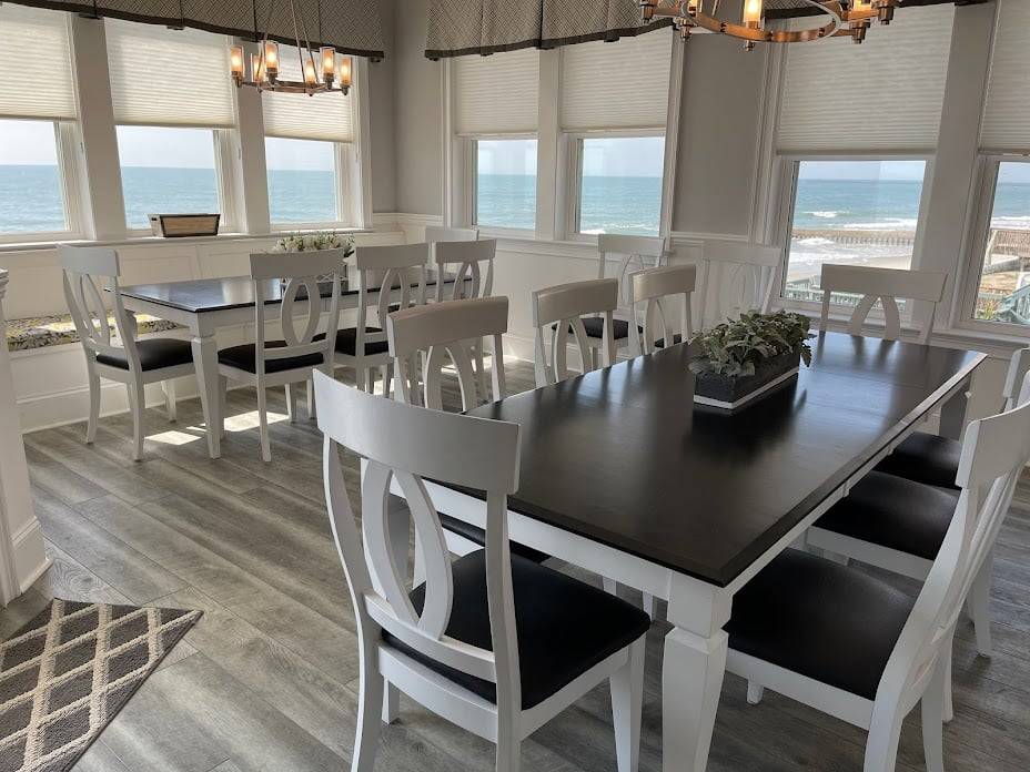 Dining with an amazing view! Dining with an amazing view!