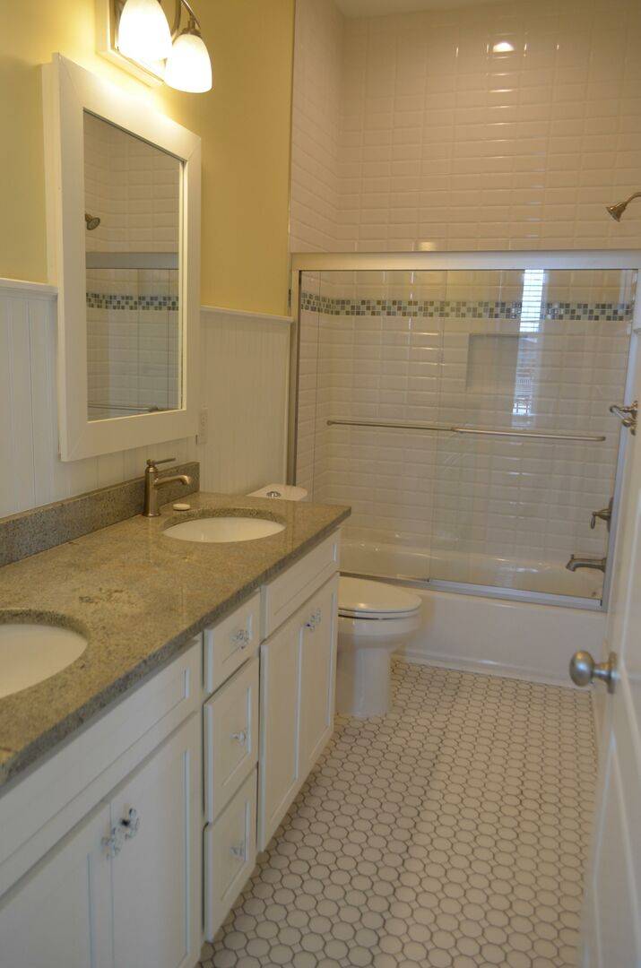 Bedroom 3 bath - shower/tub combo and double vanity Bedroom 3 bath - shower/tub combo and double vanity