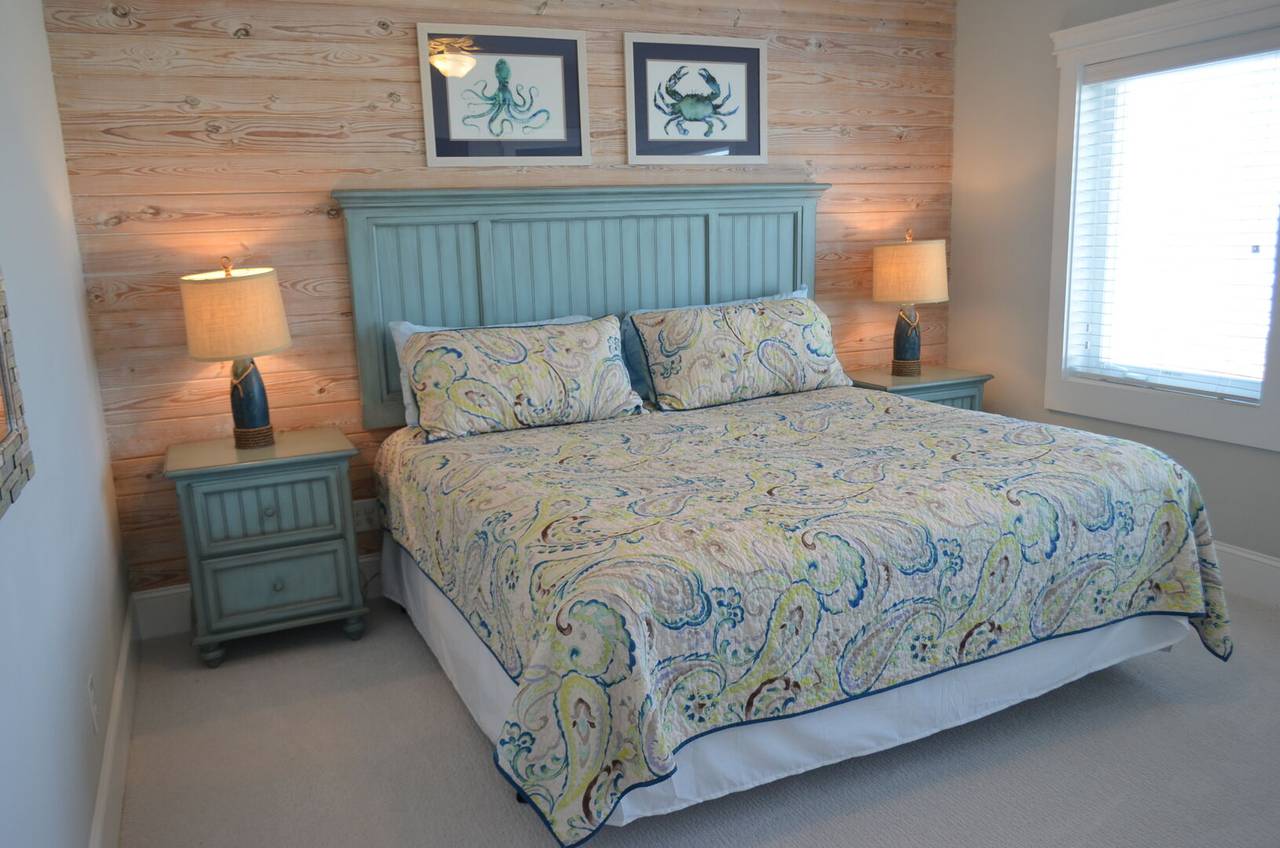 Bedroom 6 up - King Bedroom 6 up - King