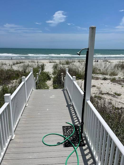 Walkway with shower Walkway with shower