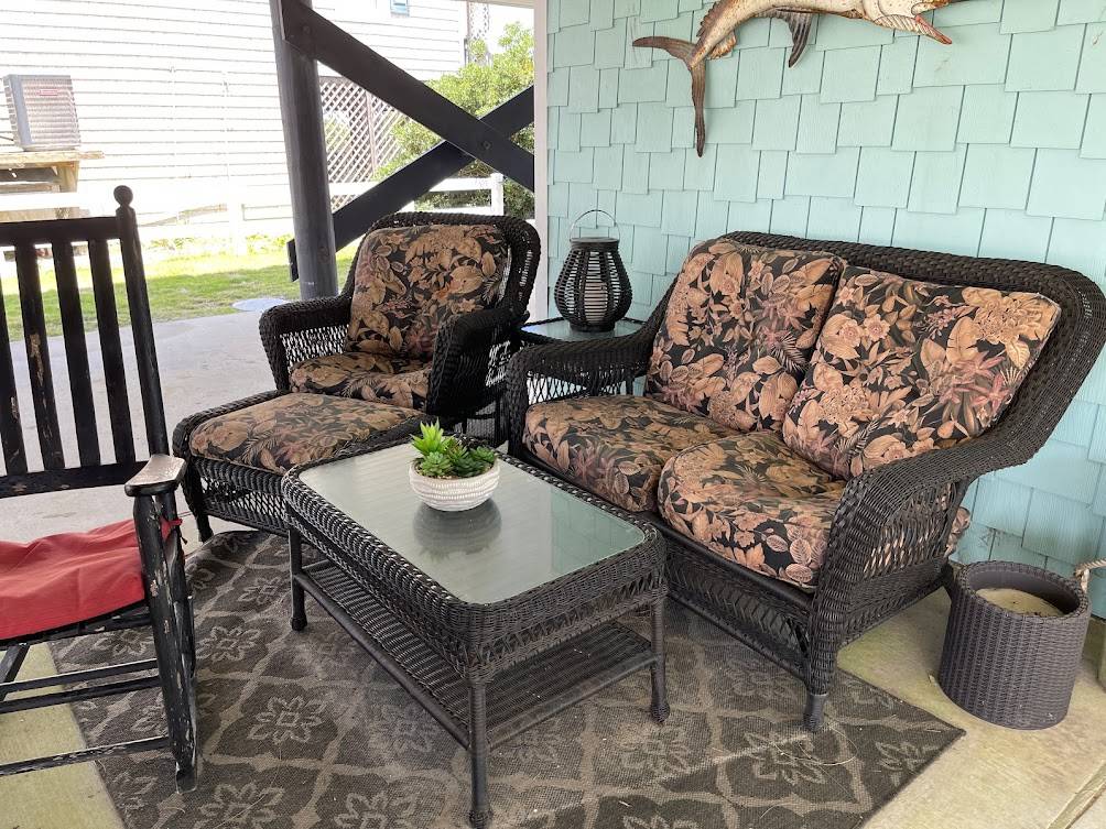 More comfortable seating under the house! More comfortable seating under the house!