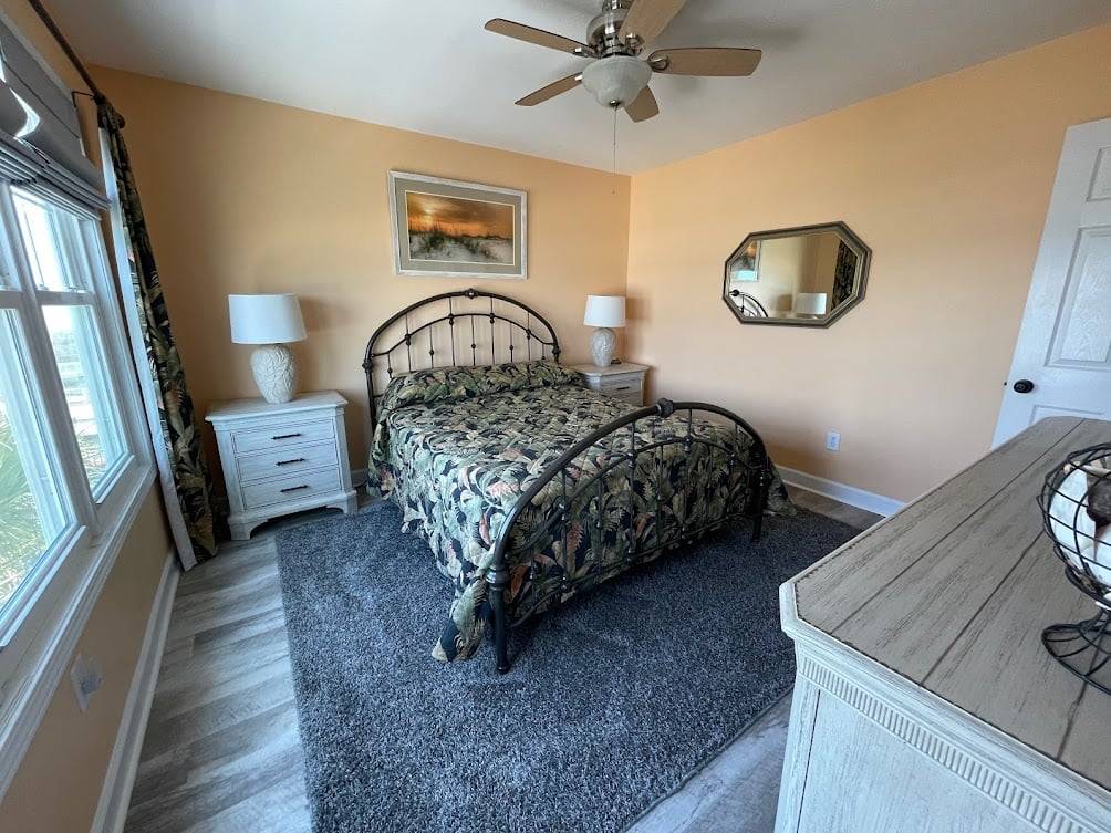 Bedroom 4 up (Queen) Bedroom 4 up (Queen)