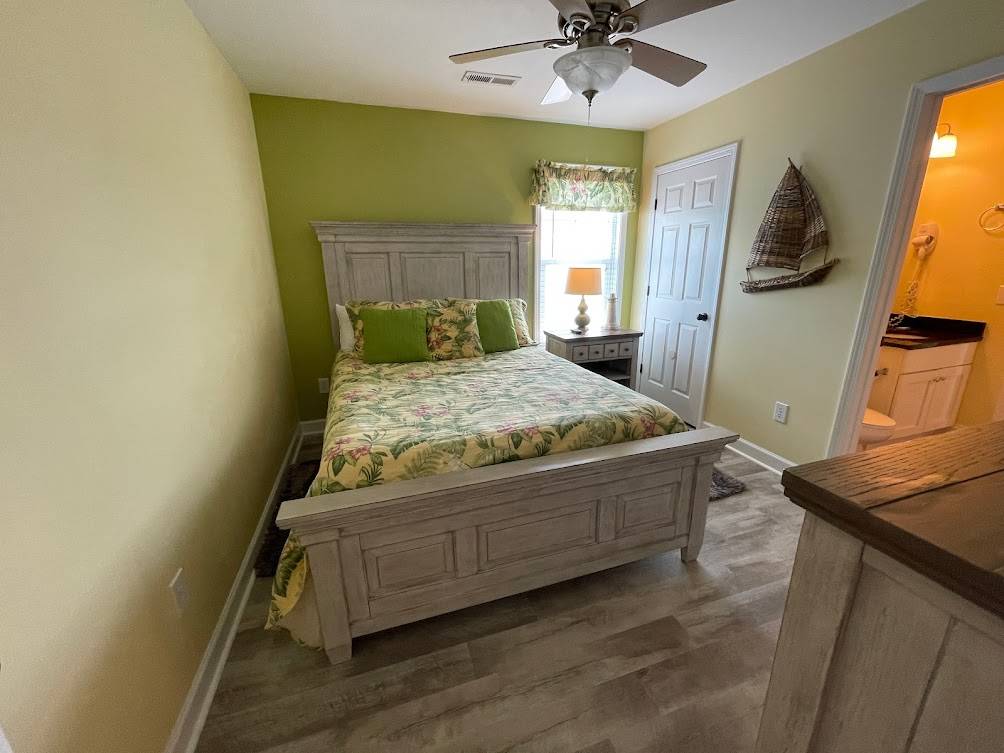 Bedroom 3 up (Queen) Bedroom 3 up (Queen)