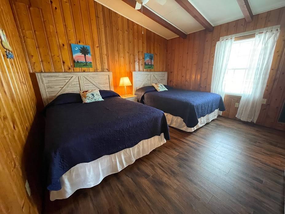 Bedroom 2 (queen, queen) Bedroom 2 (queen, queen)