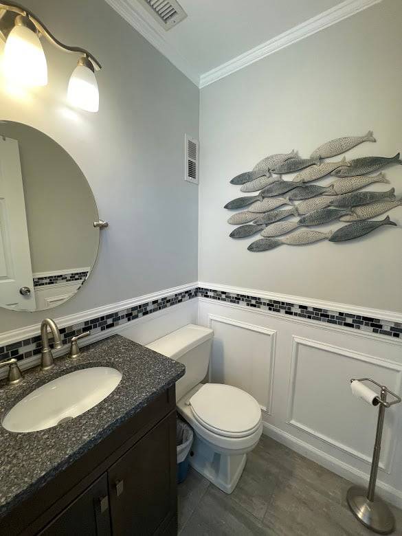 Half bath off of bedroom 1 Half bath off of bedroom 1