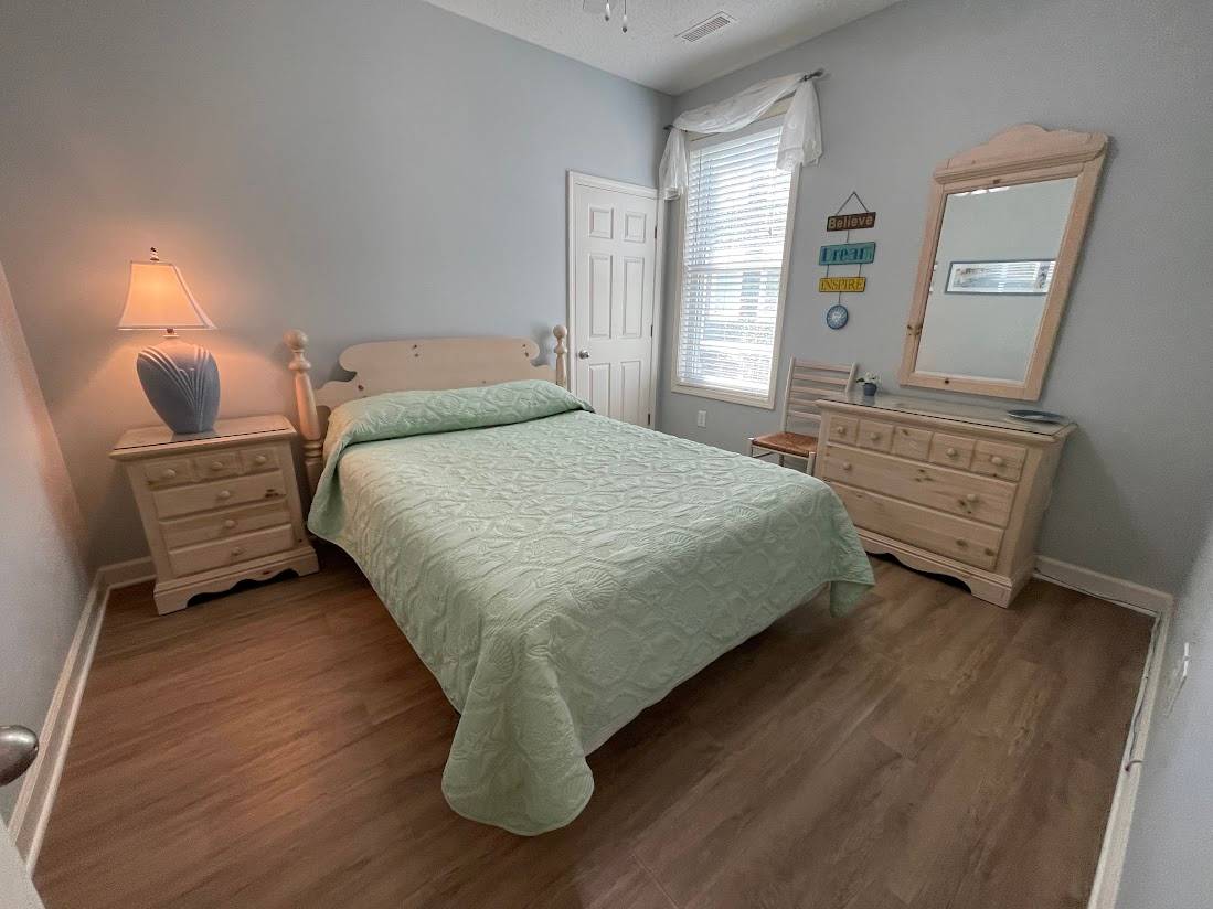 Bedroom 2 down - Queen Bedroom 2 down - Queen