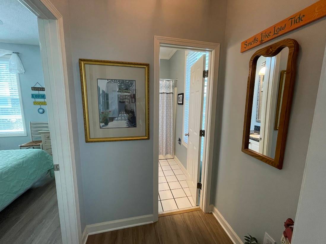 Hall access to bathroom Hall access to bathroom