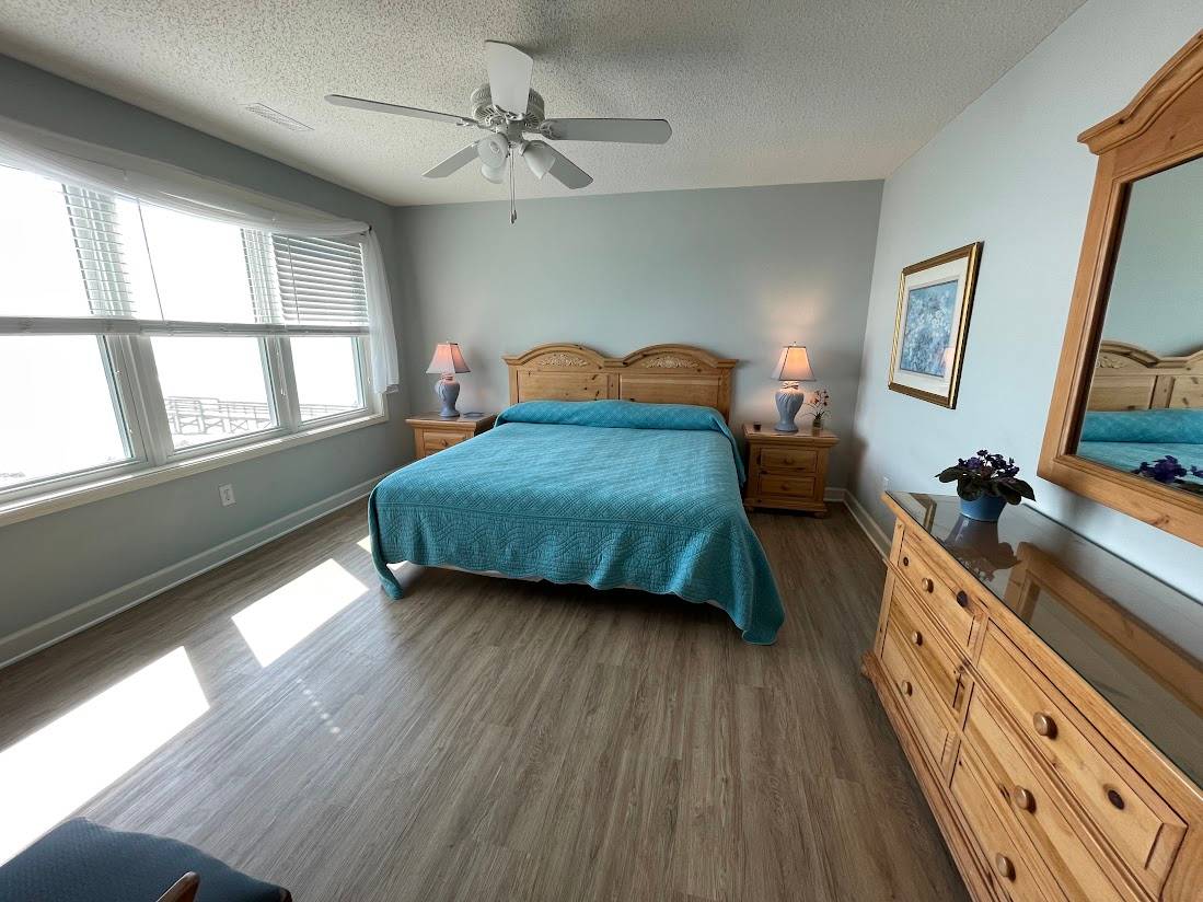 Bedroom 5 up - King Bedroom 5 up - King