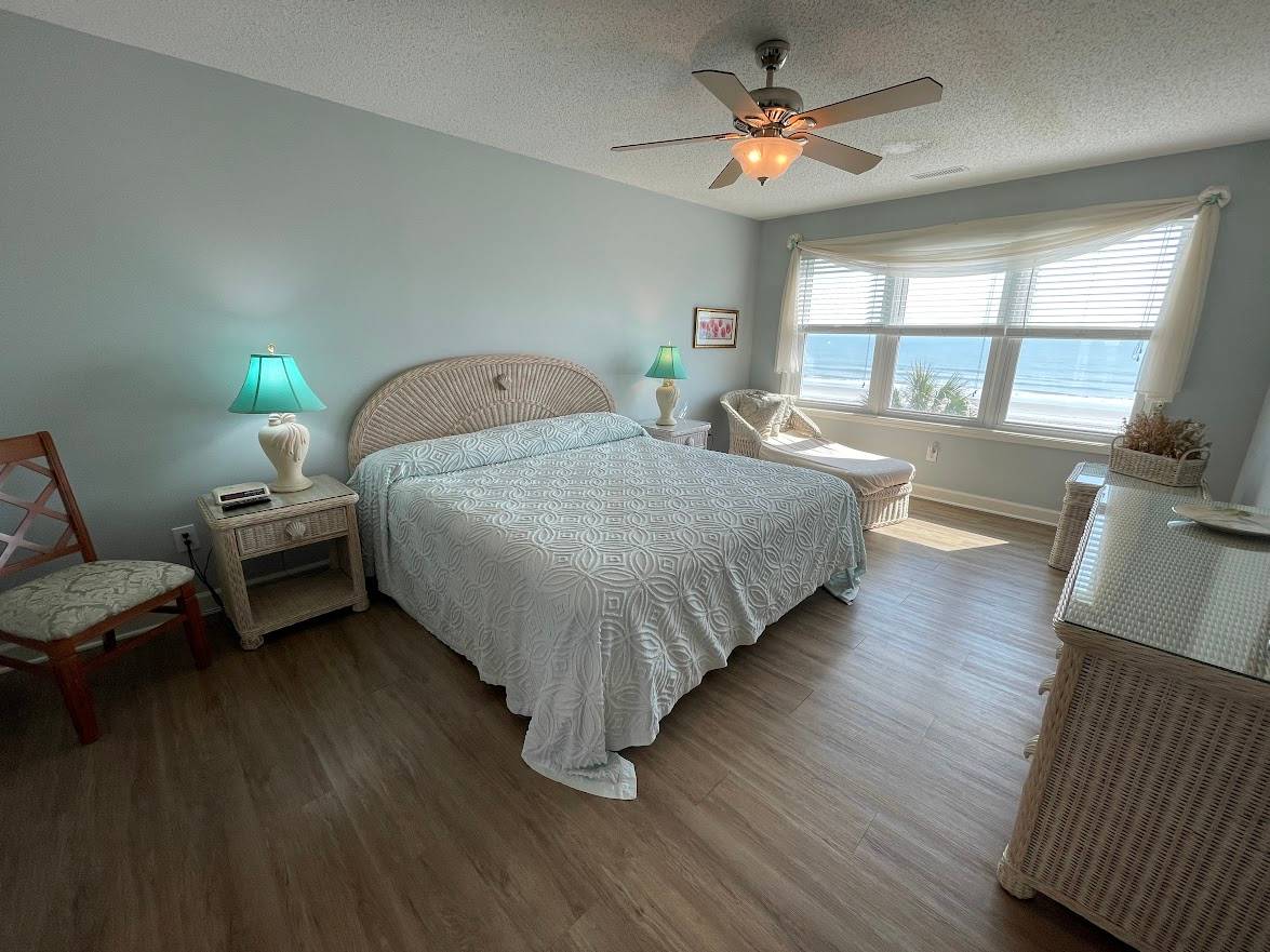 Bedroom 6 up - King Bedroom 6 up - King