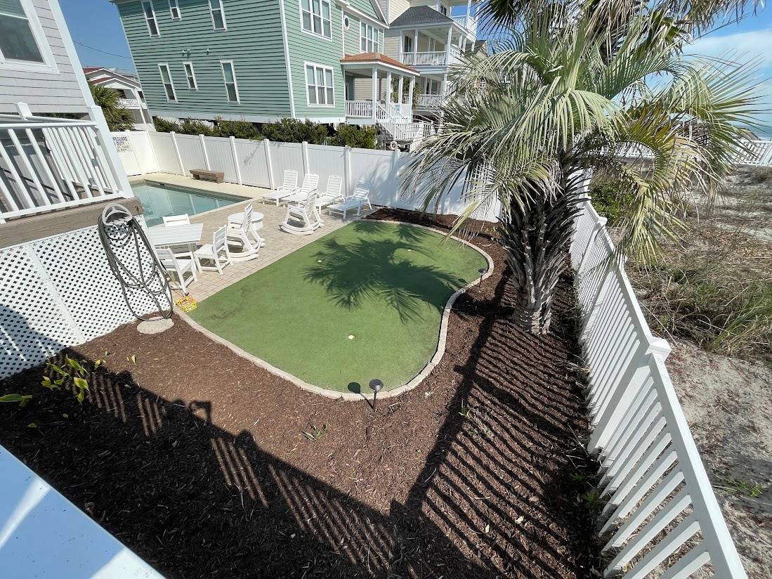 Some friendly putt putt competition anyone? Some friendly putt putt competition anyone?