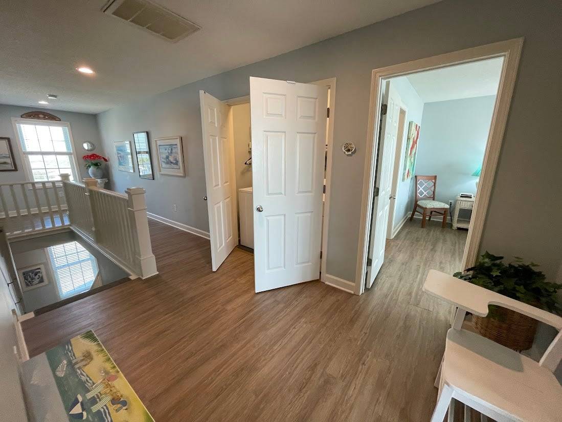 Up landing, hall, laundry Up landing, hall, laundry