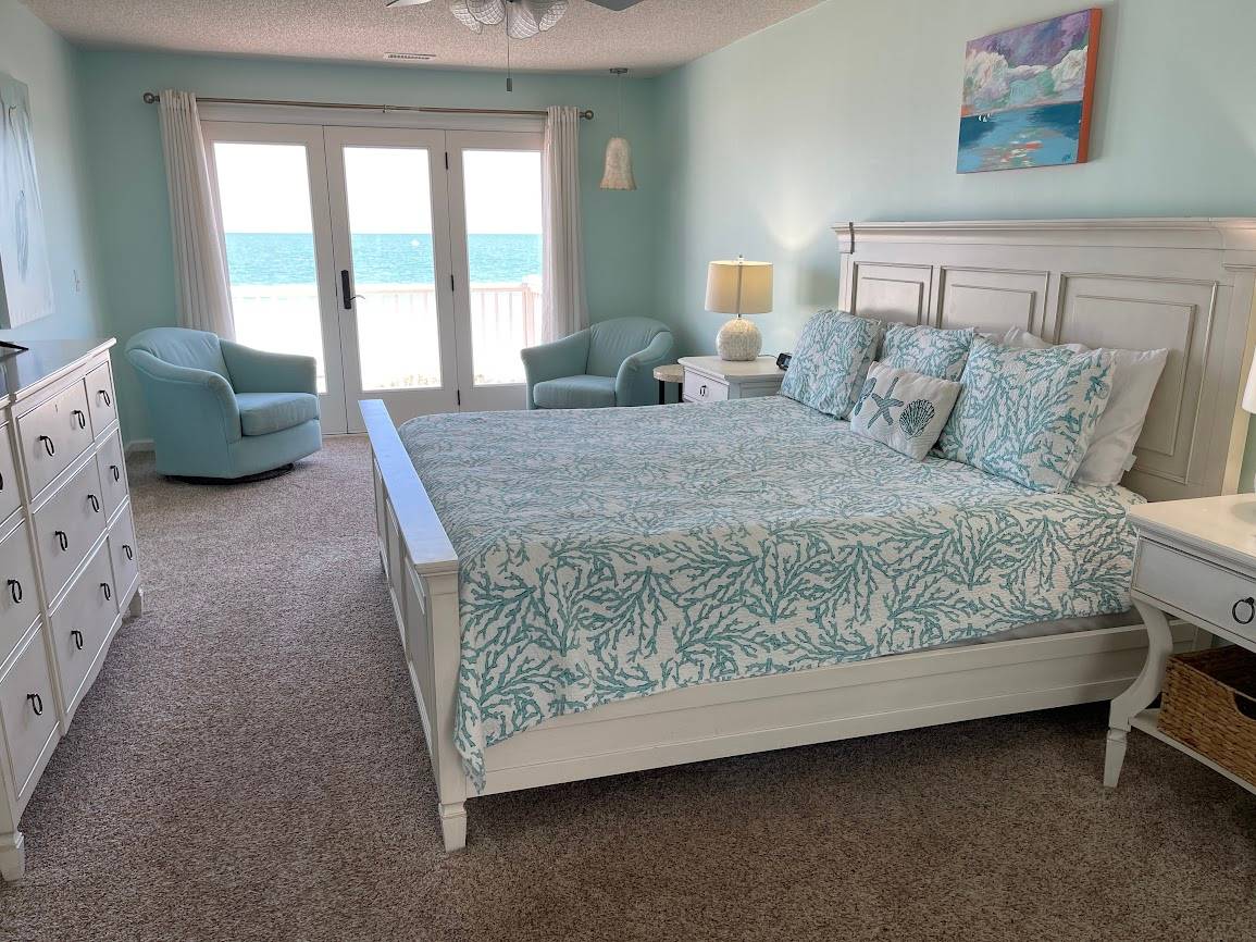 Bedroom 6 up - King Bedroom 6 up - King