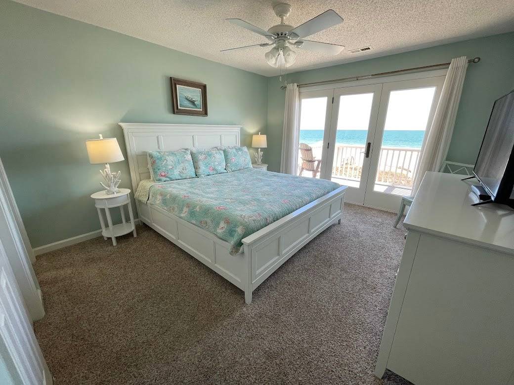Bedroom 5 up - King Bedroom 5 up - King
