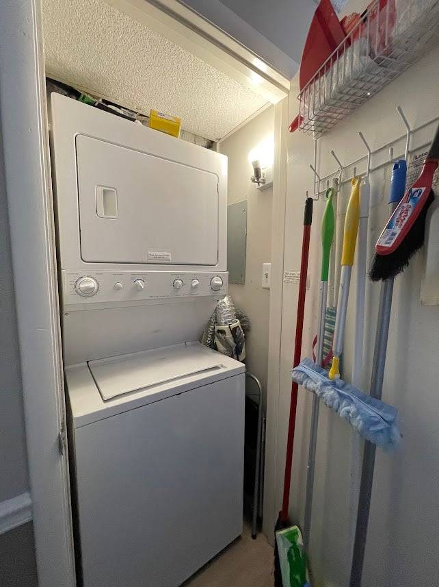 Washer/Dryer in hall closet Washer/Dryer in hall closet