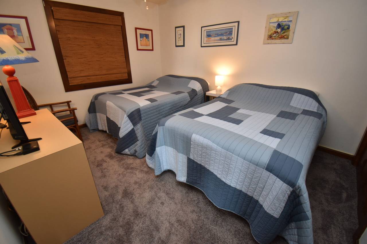 Bedroom 2 - 2 Double Beds Bedroom 2 - 2 Double Beds