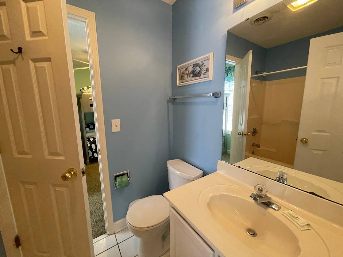 Bath 3 shared with Bedrooms 3 and 4 Bath 3 shared with Bedrooms 3 and 4