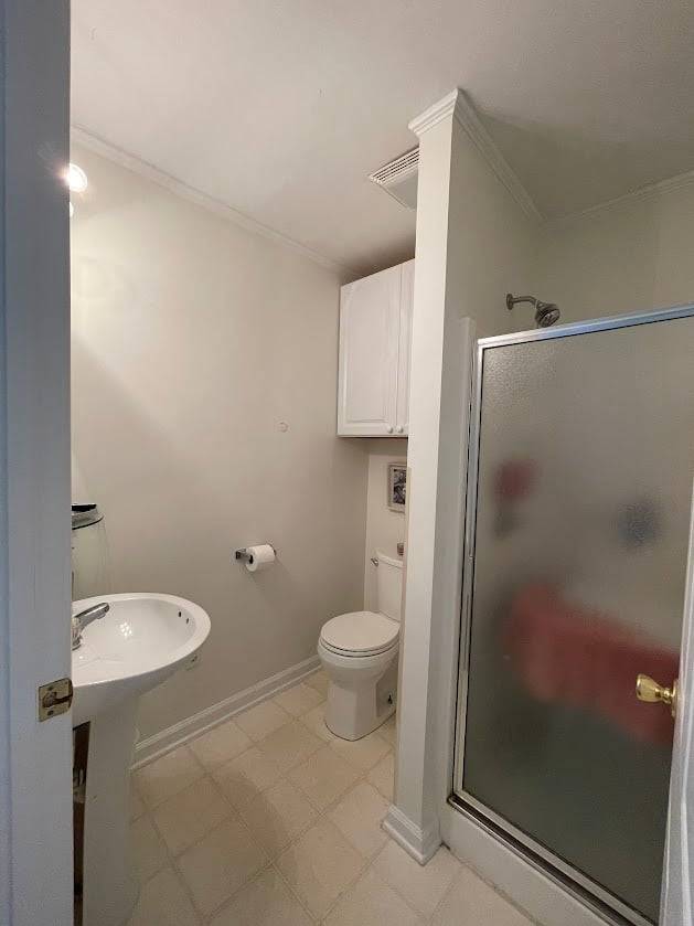 Private bath off of bedroom 4 Private bath off of bedroom 4