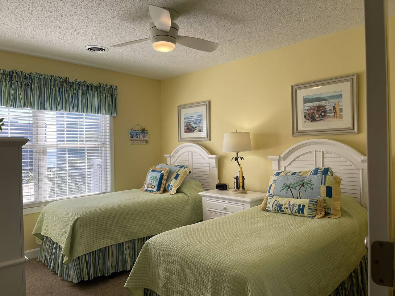 Bedroom 3 - 2 Singles Bedroom 3 - 2 Singles