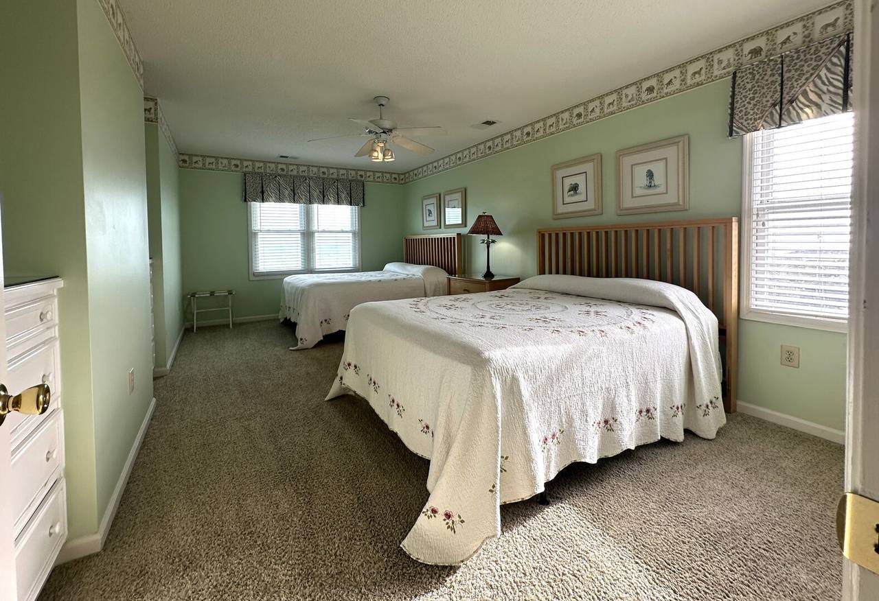 Bedroom 6  - 2 Queens Bedroom 6  - 2 Queens