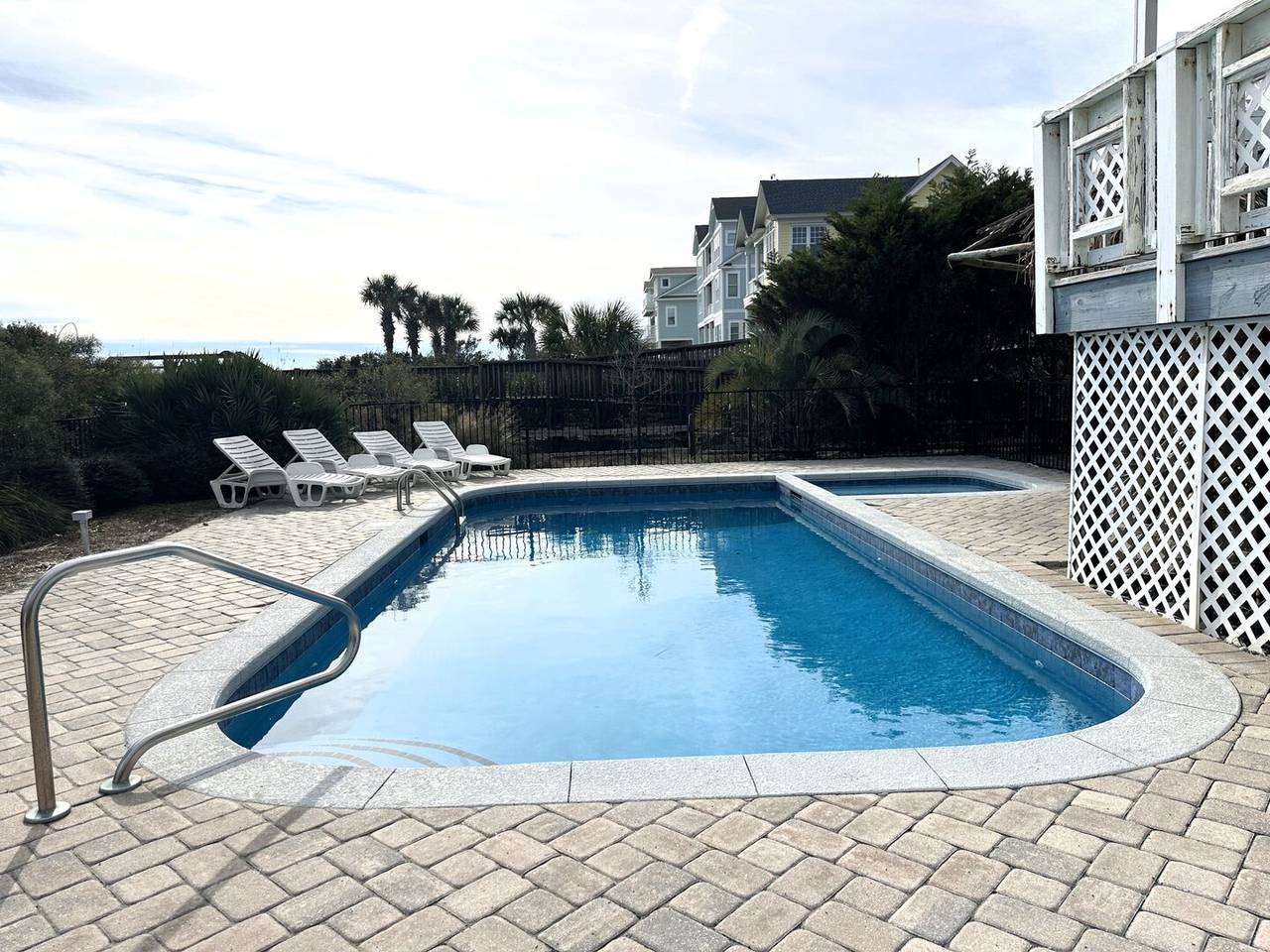 Adult Pool & Kiddie Pool Adult Pool & Kiddie Pool