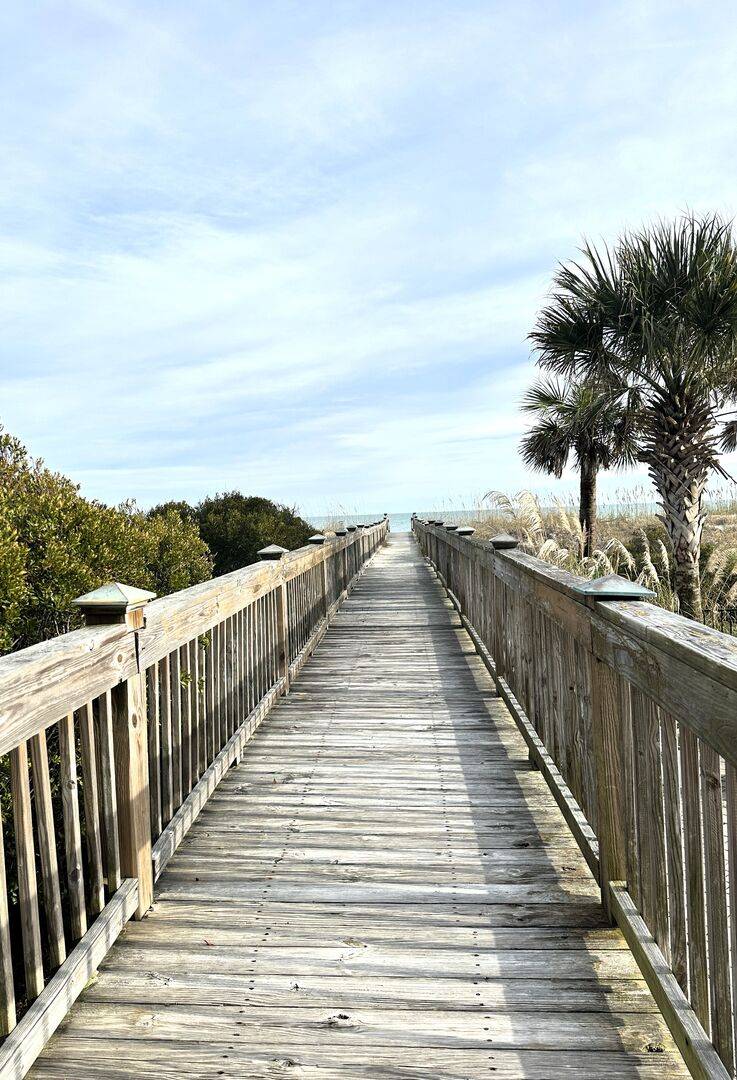 Only a walkway away to the Atlantic Ocean! Only a walkway away to the Atlantic Ocean!