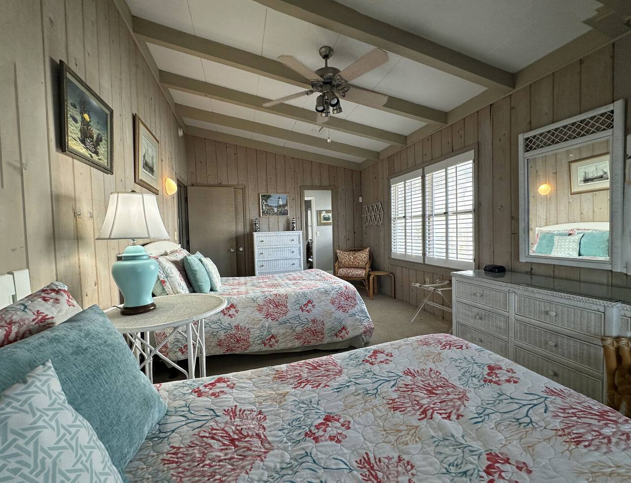 Jack & Jill Bathroom & Entrance off Living Room Jack & Jill Bathroom & Entrance off Living Room