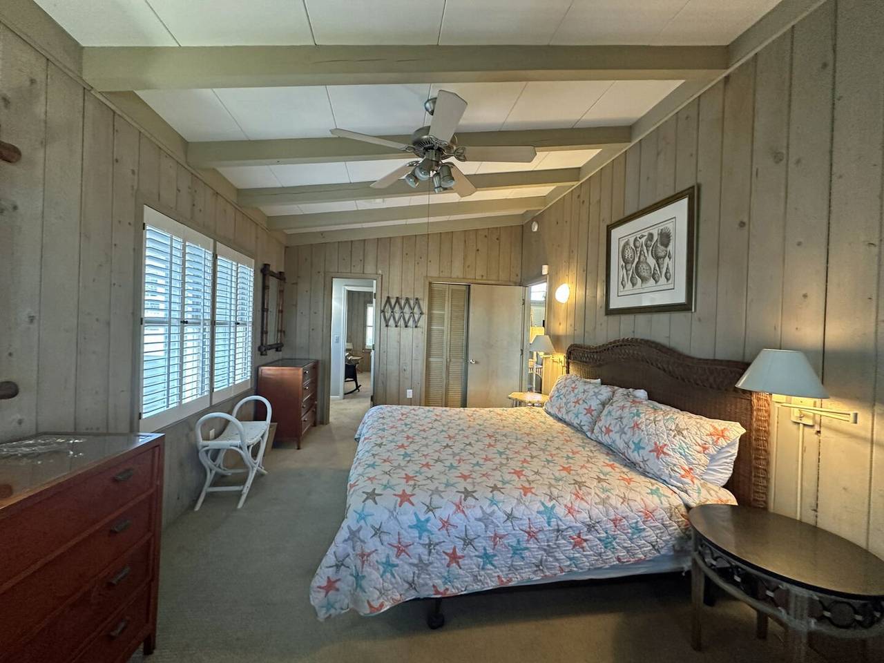 Jack & Jill Bathroom & Entrance off Living Room Jack & Jill Bathroom & Entrance off Living Room