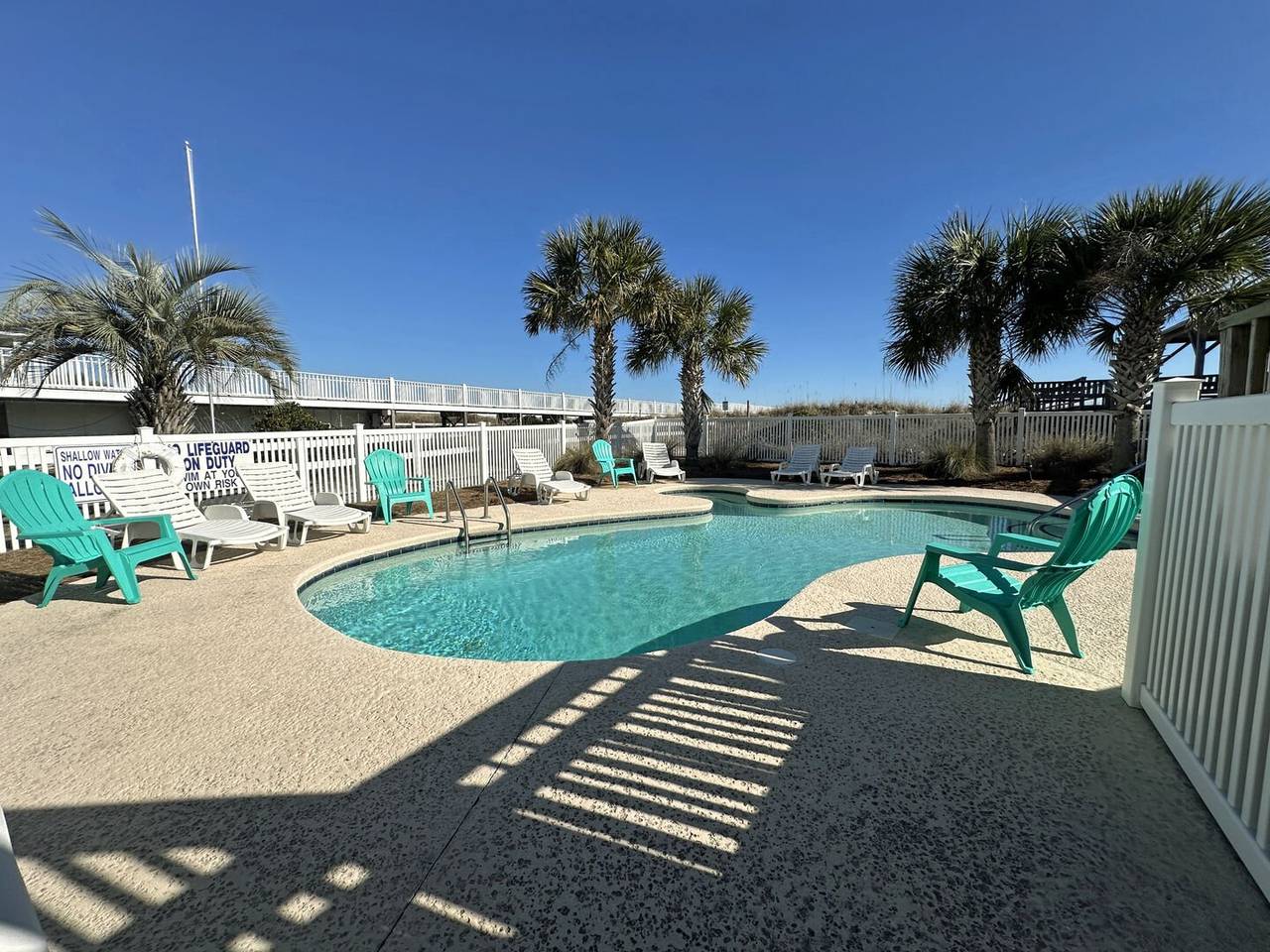 Lots of Poolside Seating Lots of Poolside Seating