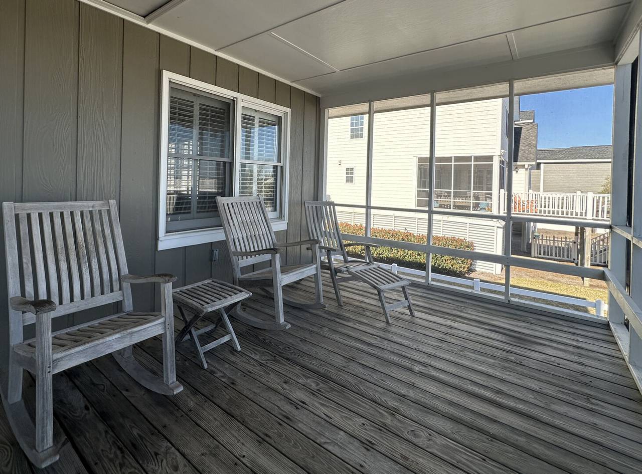 Feel the Ocean Breeze! Feel the Ocean Breeze!