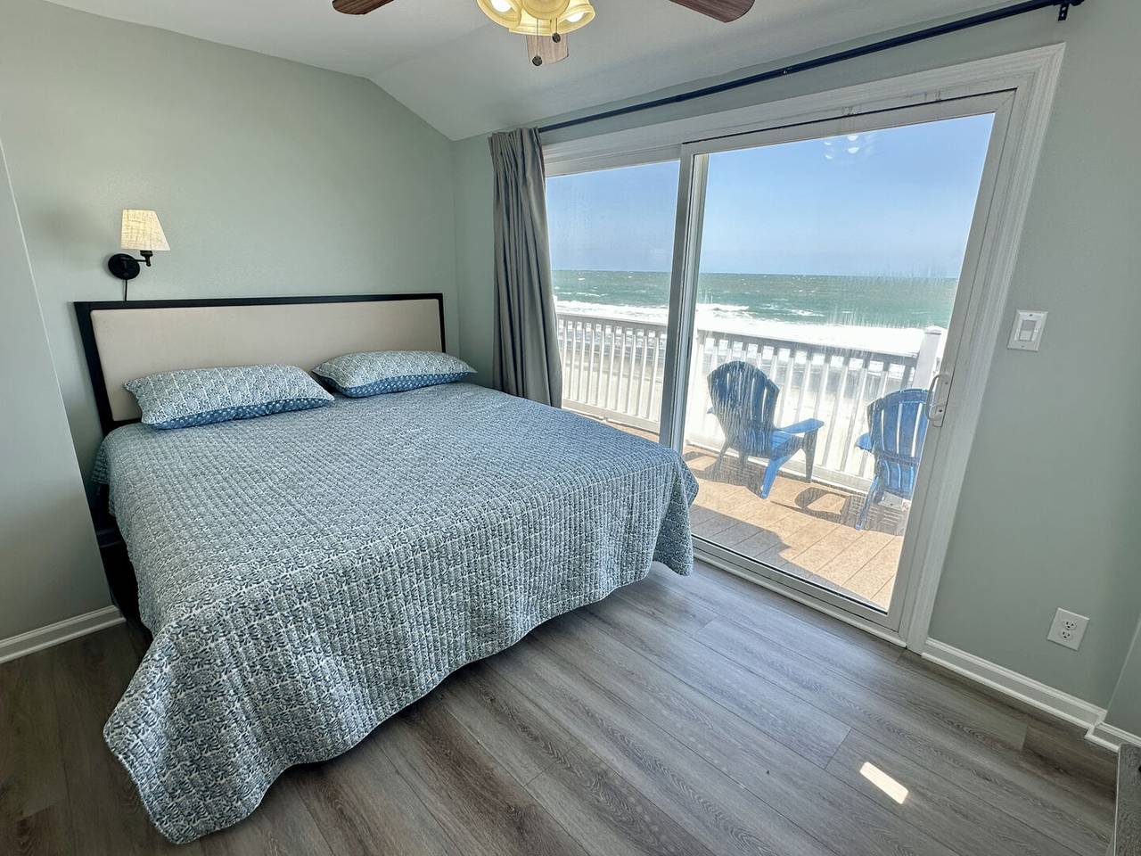 Bedroom 3 Oceanfront - 1 King Bed Bedroom 3 Oceanfront - 1 King Bed