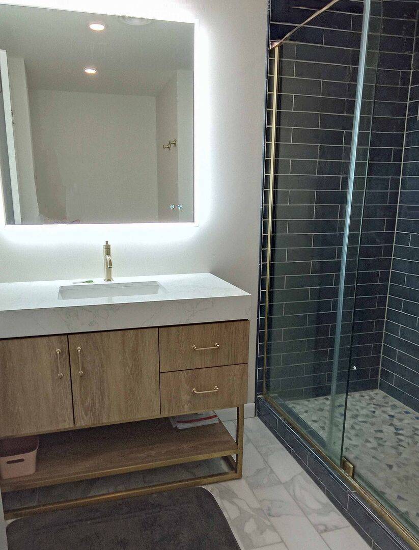 Ensuite Bathroom - Walk-In Shower Ensuite Bathroom - Walk-In Shower