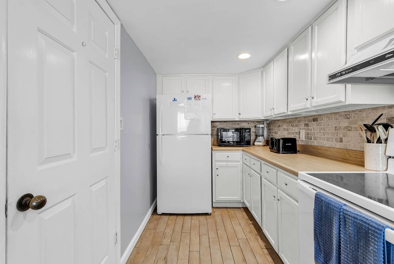 Fully equipped kitchen Fully equipped kitchen