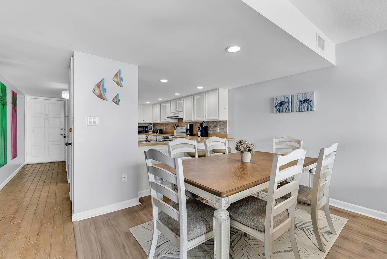 Dining table for 6 Dining table for 6