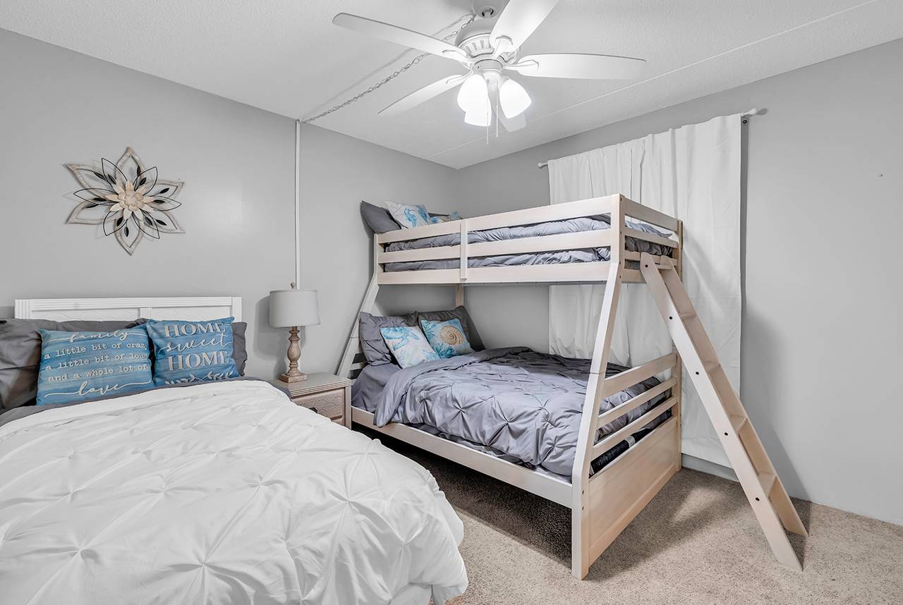 Twin over Full - Captain's Bunk Twin over Full - Captain's Bunk